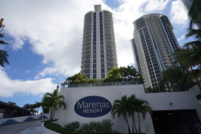 Marenas Resort  photo 2